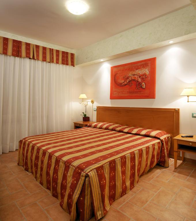 Casa Degli Ubaldi Bed and Breakfast Roma Habitación foto